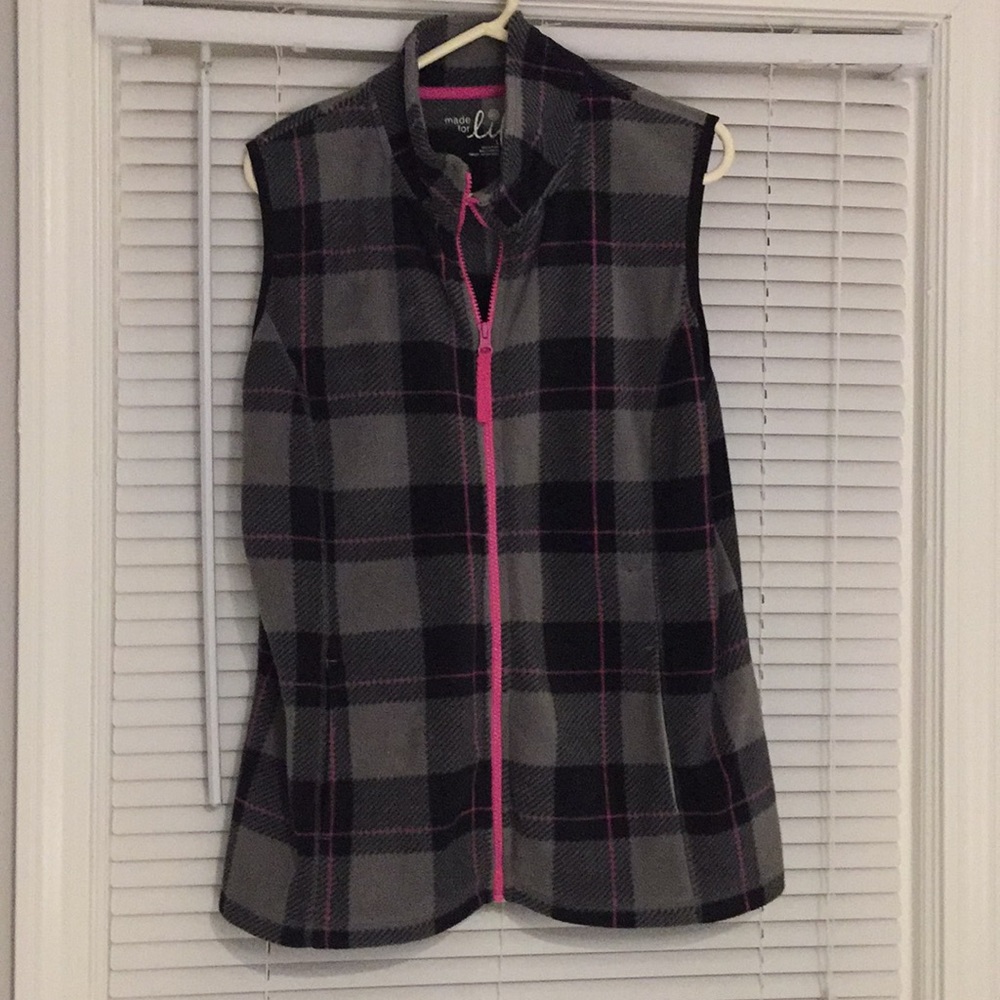 Life sleeveless zip up